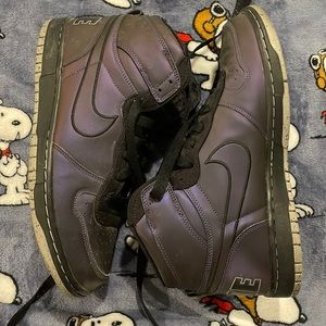 Purple Nike dunks size 9.5